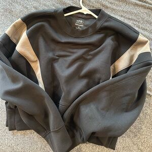 YPB- Abercrombie neoknit crop size medium